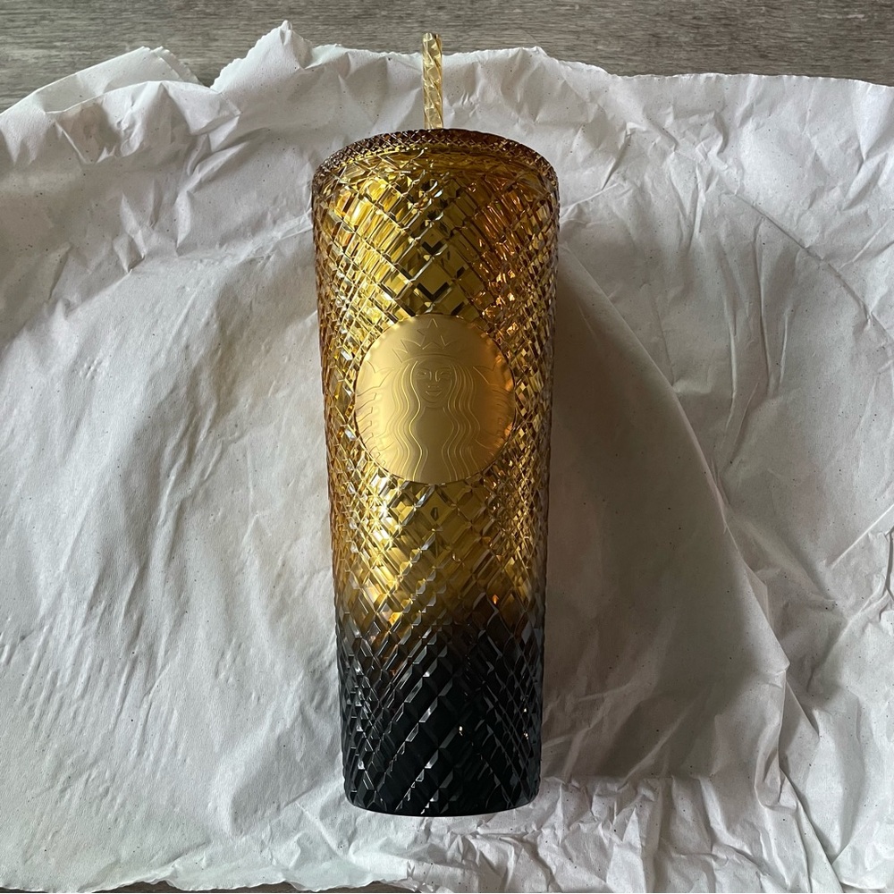 Disney Parks Starbucks Geometric Tumbler with Straw Cinderella Castle NEW OS WDW
